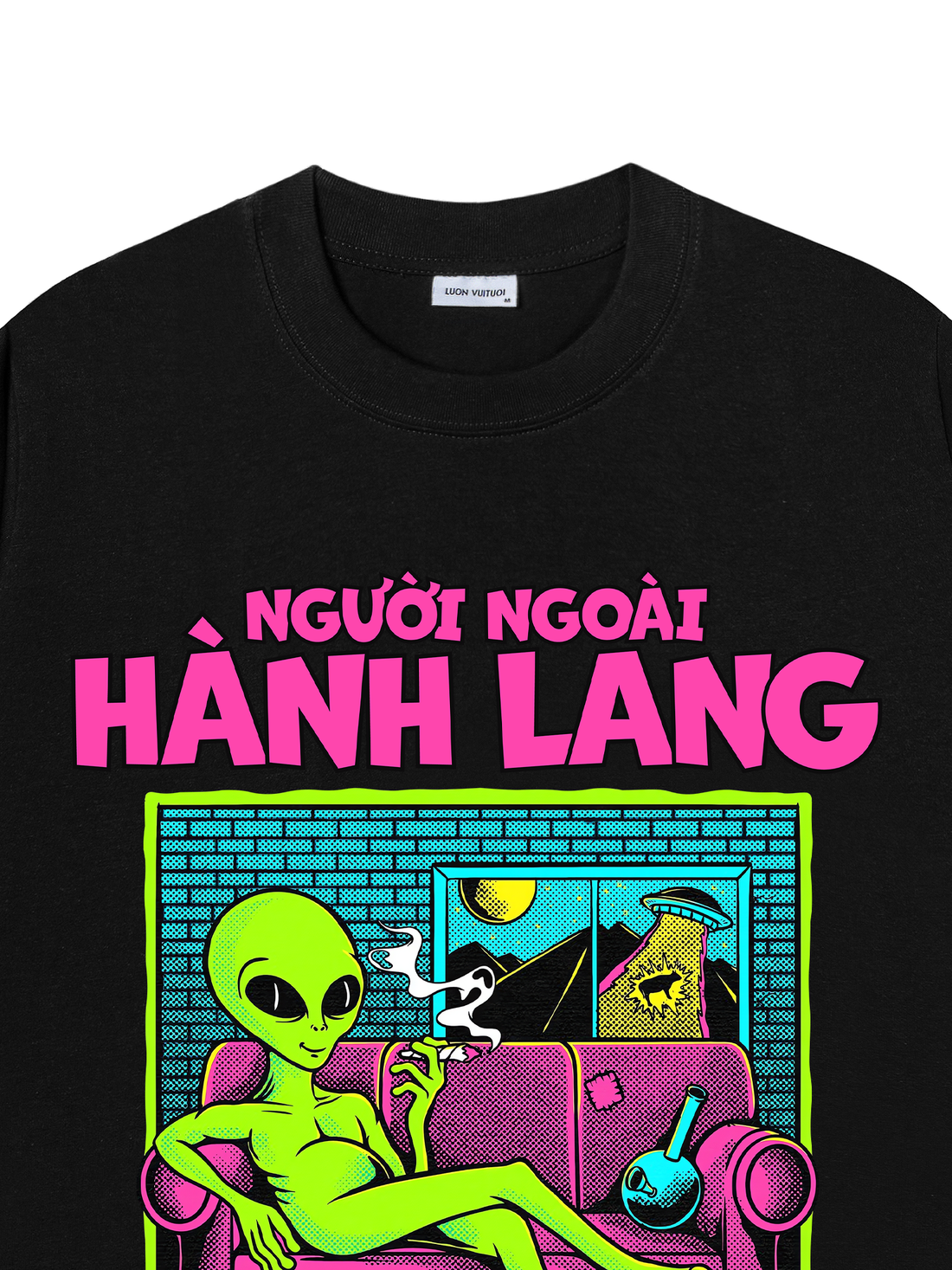 Áo Thun Người Ngoài Hành Lang