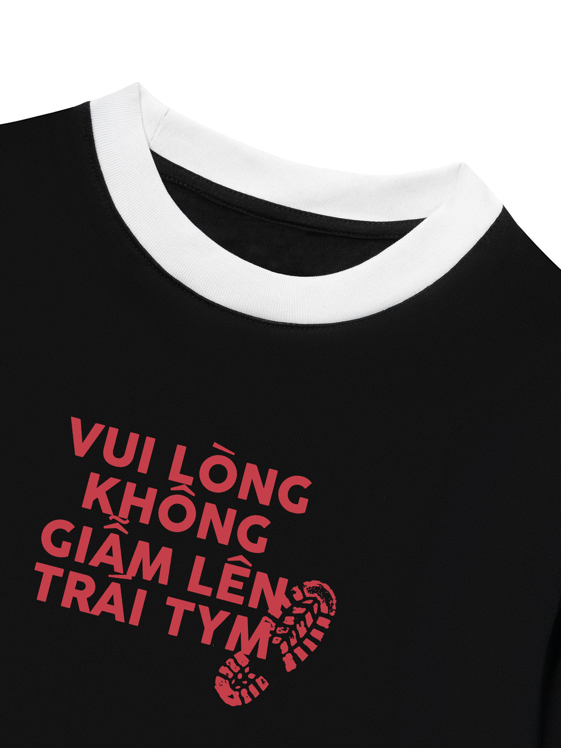 Áo Thun Ringer Relaxed Fit Vui Lòng Không Dẫm Lên Trái Tim